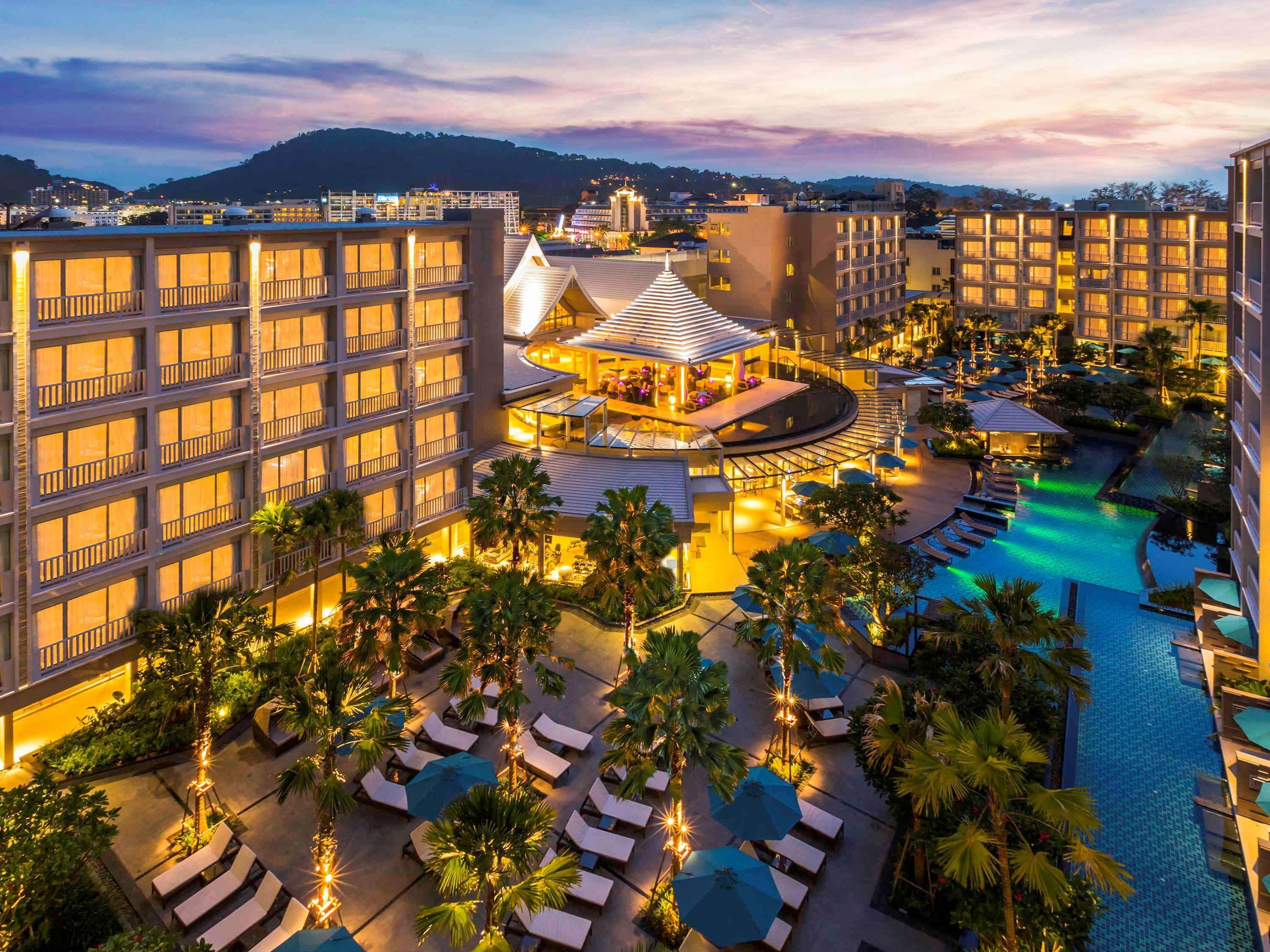 Grand Mercure Phuket Patong Esterno foto Hilton Phuket Resort and Spa