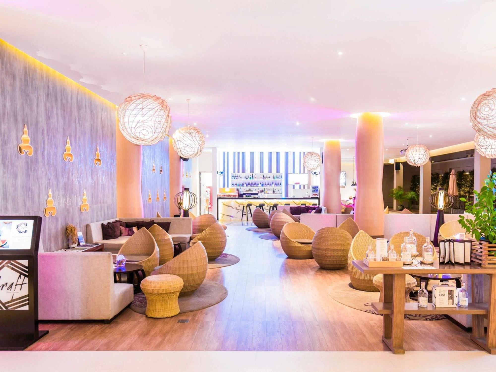 Grand Mercure Phuket Patong Esterno foto Lobby